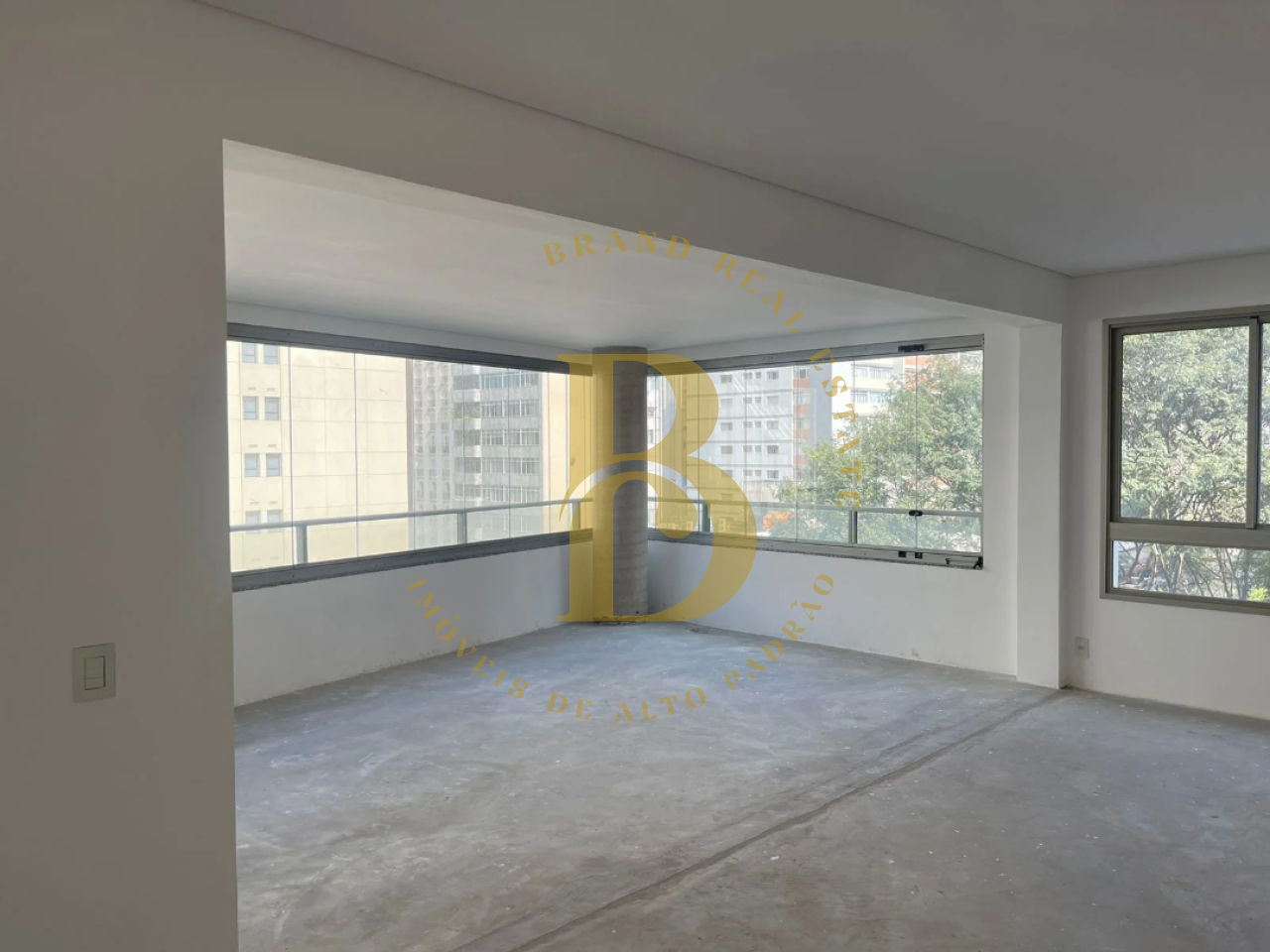 Foto 3 - BR7006
