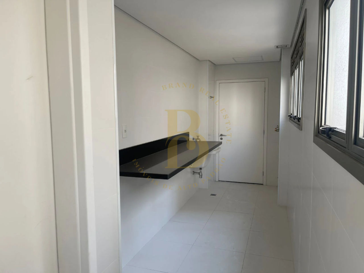 Foto 14 - BR7006
