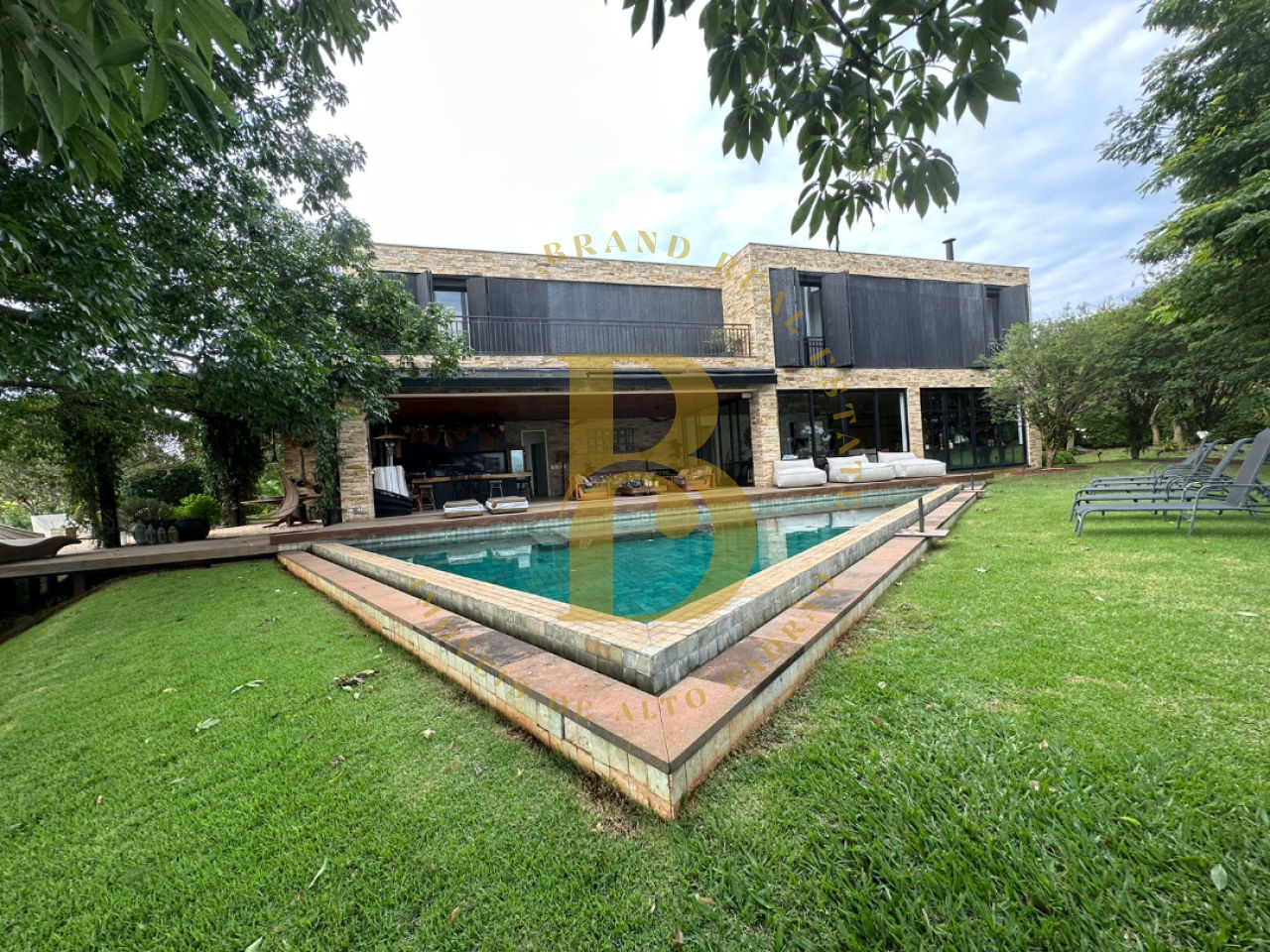 Foto 2 - BR7201
