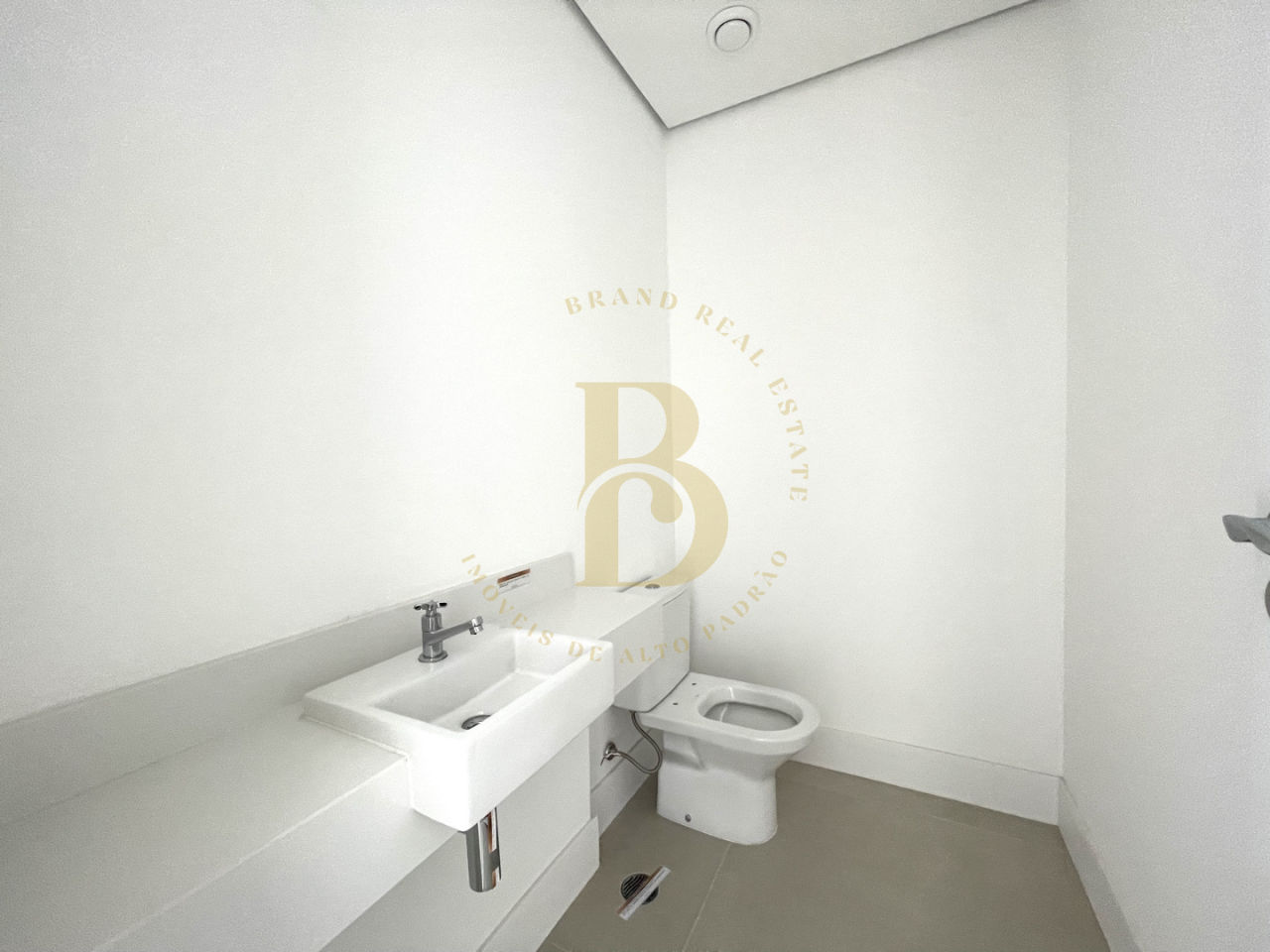 Foto 11 - BR7703