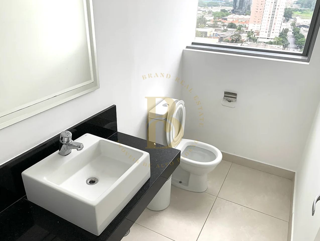 Foto 2 - BR8166