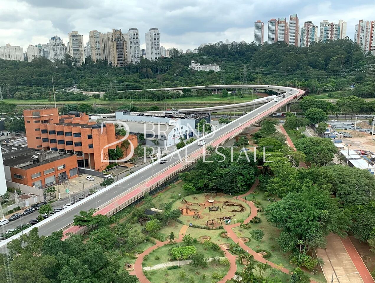Foto 5 - BR8166
