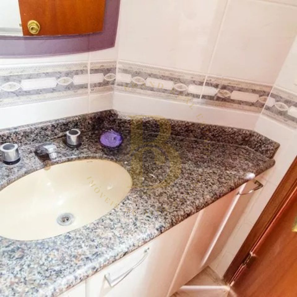 Foto 33 - BR8235
