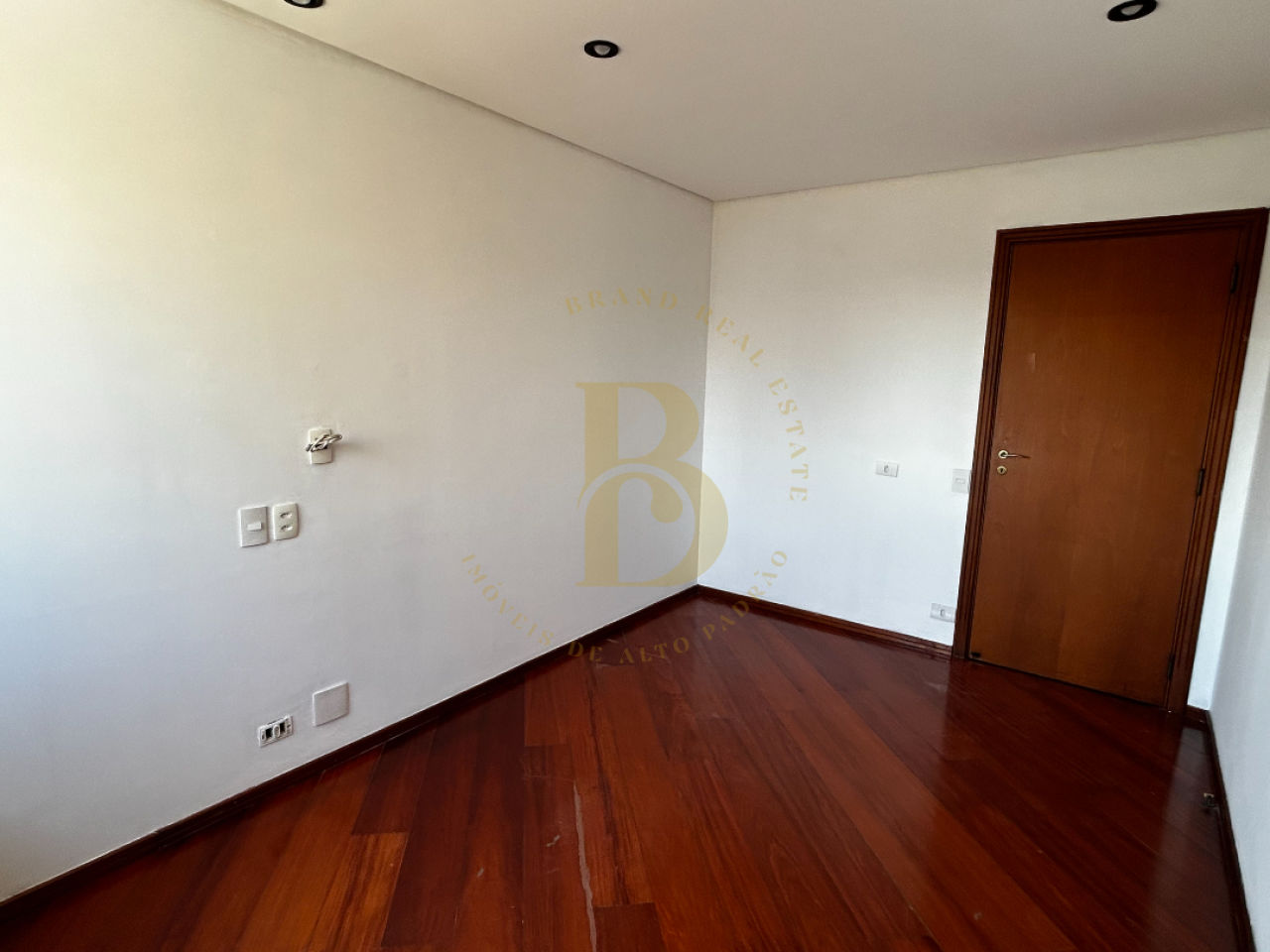 Foto 40 - BR9012