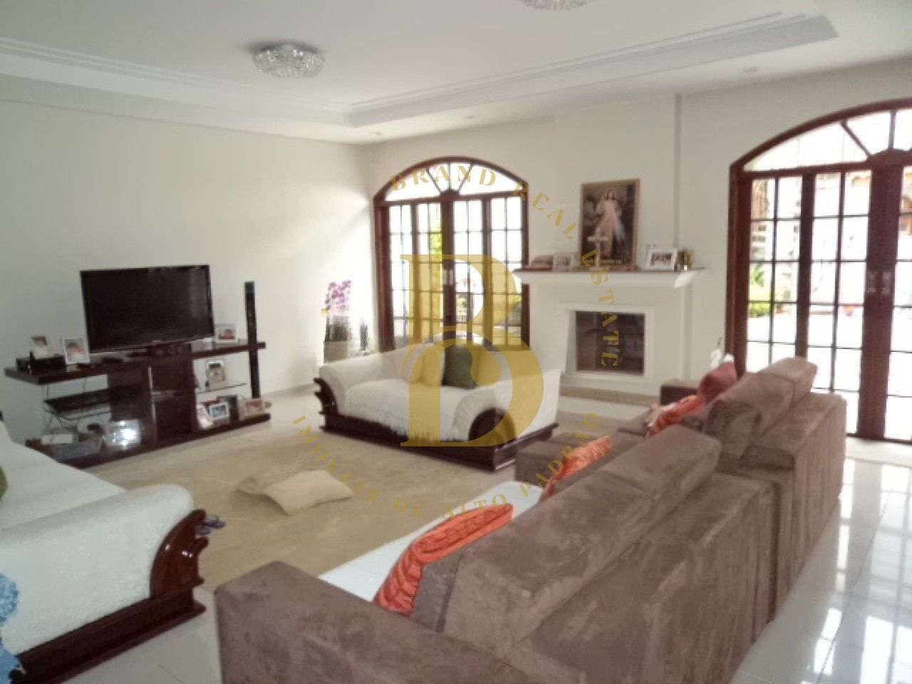 Foto 2 - BR9899