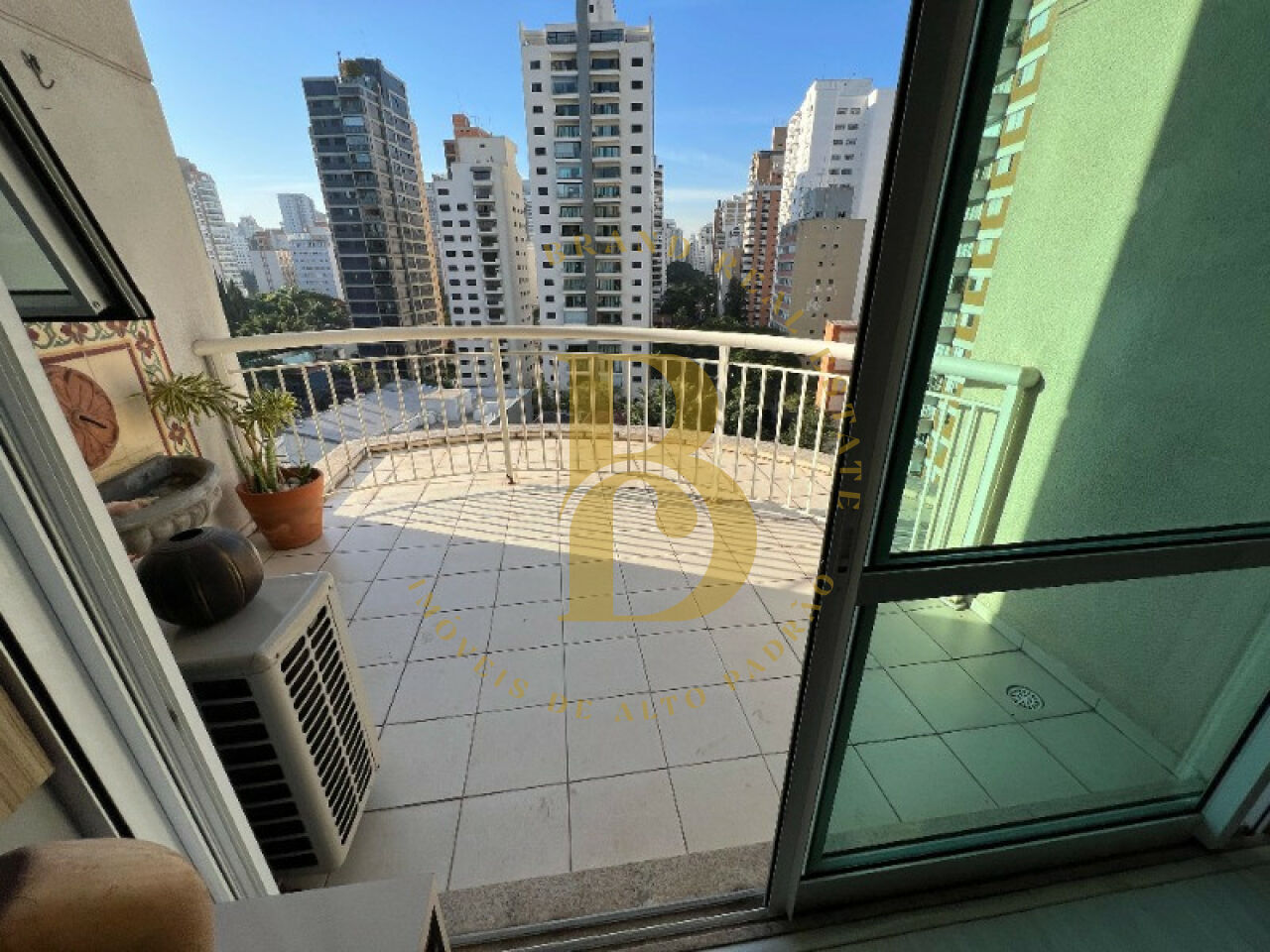 Foto 2 - BR9914