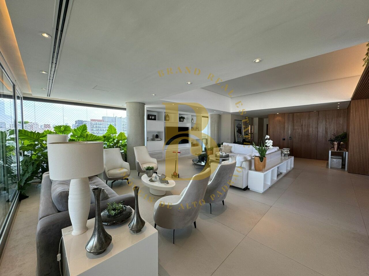 Foto 3 - BR9933