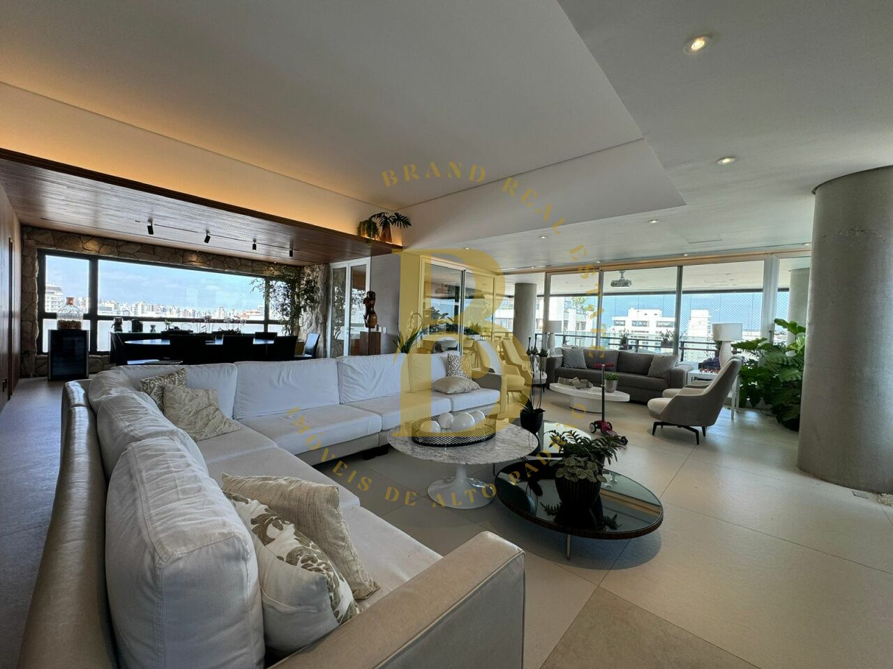 Foto 4 - BR9933