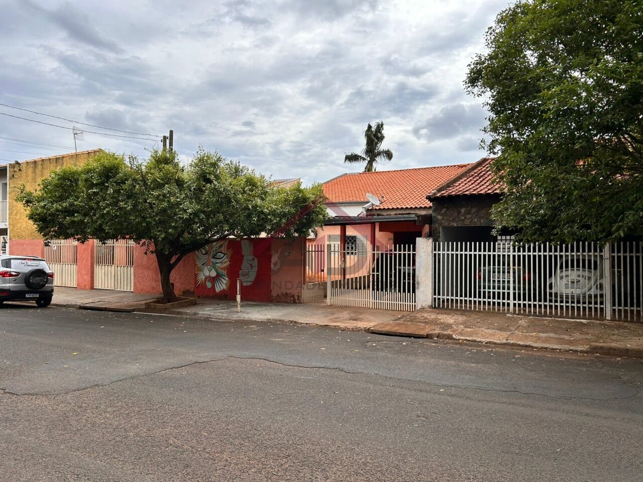Casa Térrea para Venda - Centro