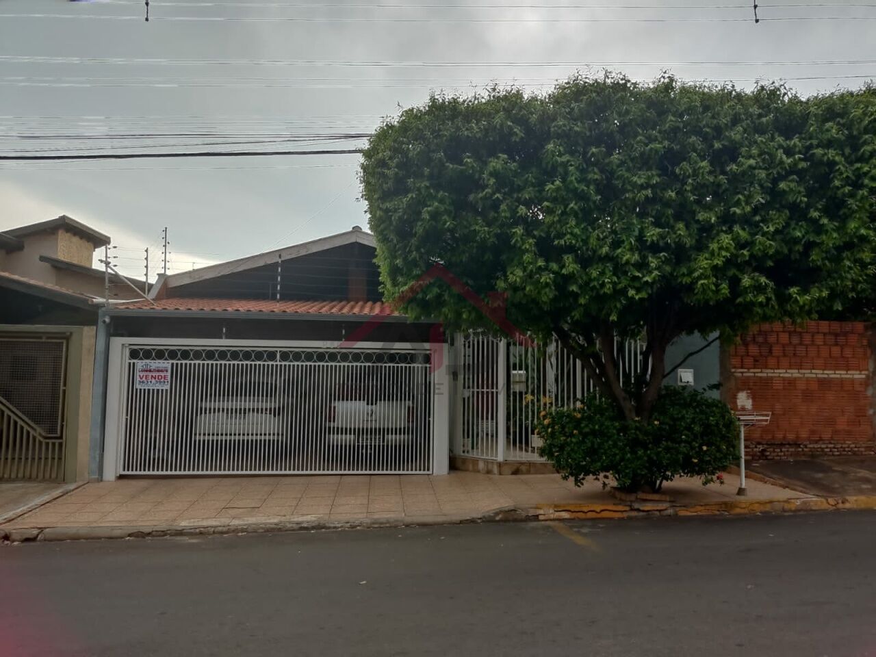 Casa Térrea para Venda - Centro