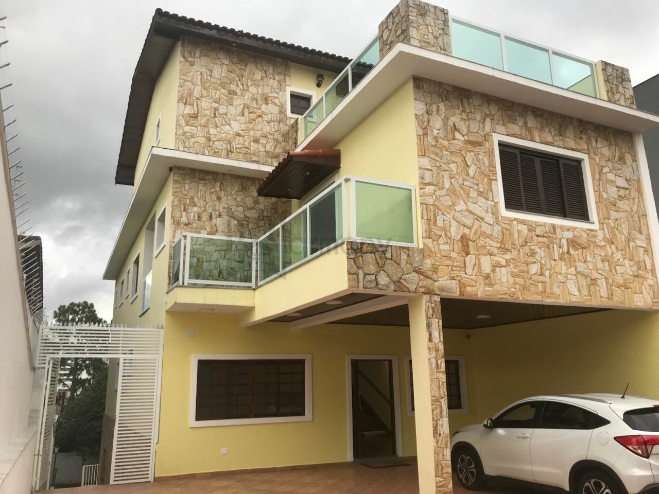 Casa Assobradada para Venda - Cerâmica