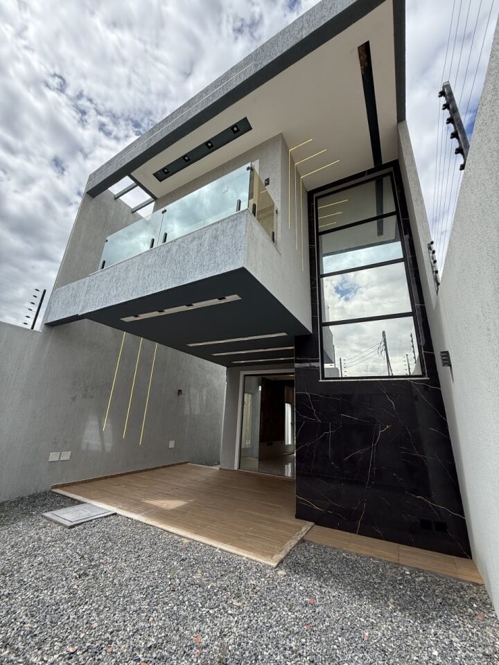 Casa Assobradada para Venda - Antônio Carlos Belchior
