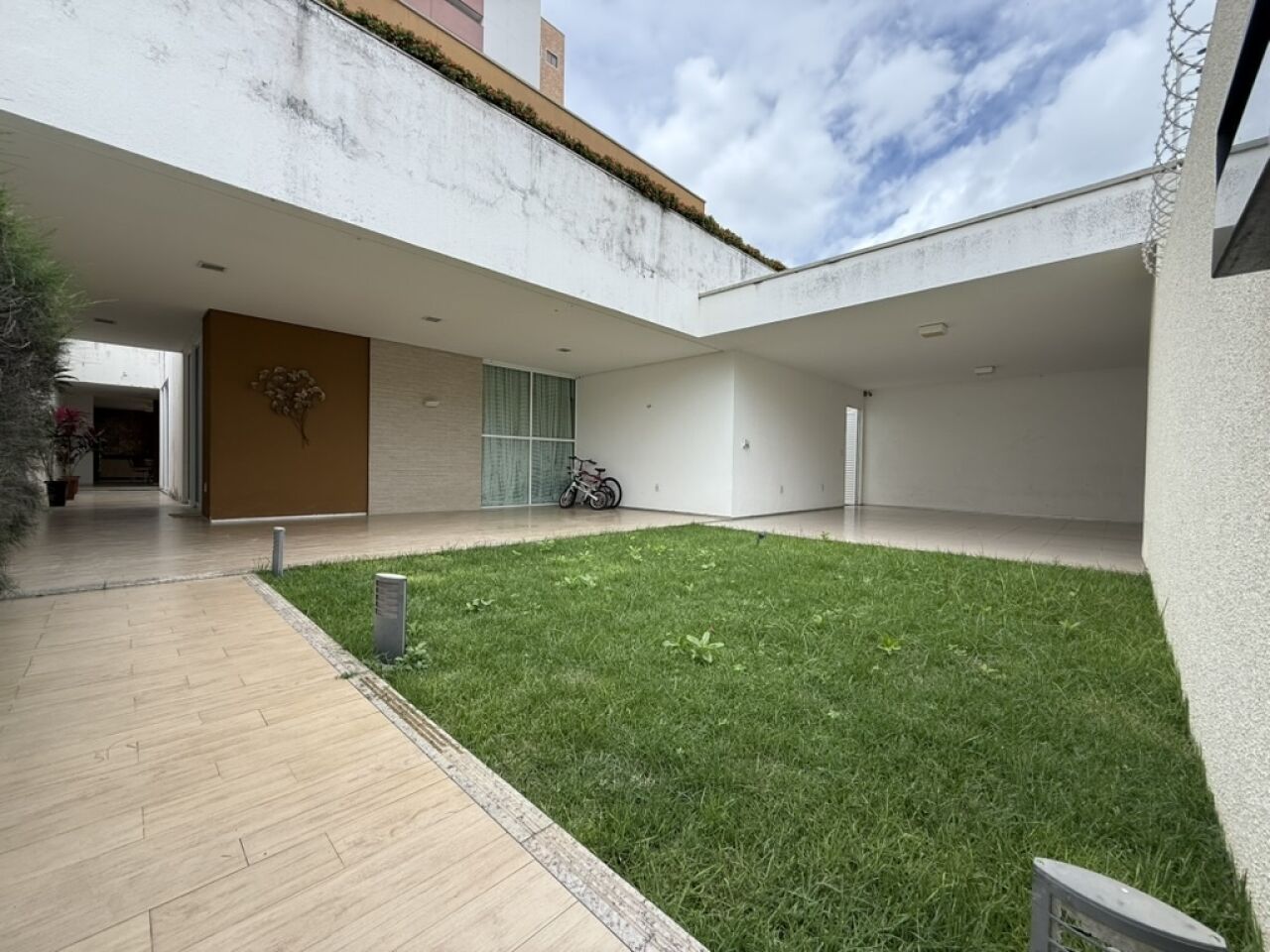 Casa Assobradada para Venda - Jocely Dantas de Andrade Torres