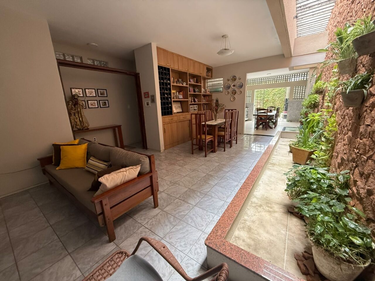 Casa Assobradada para Locação - Campo dos Velhos