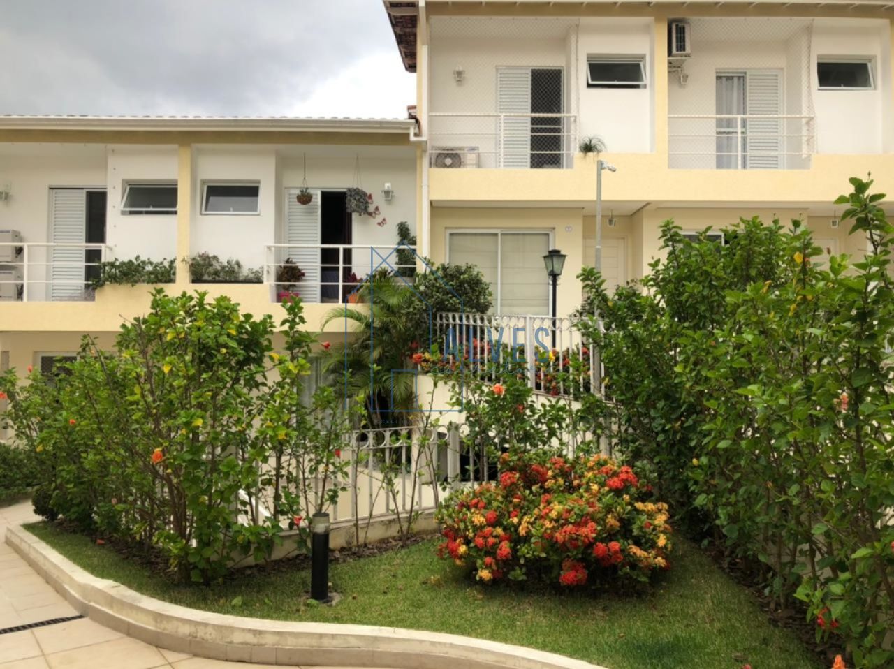 Sobrado para Venda - Jardim Taquaral