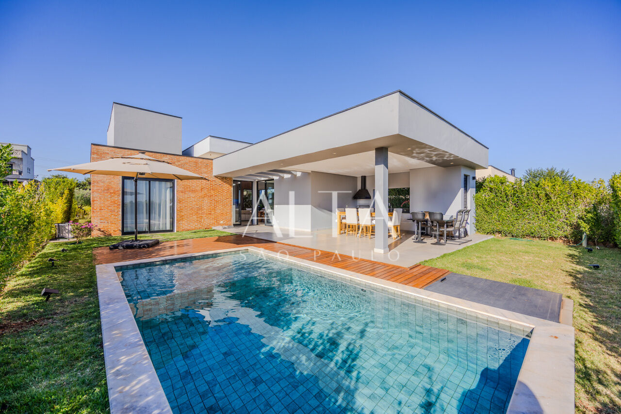 Casa para Venda - Condomínio Villas do Golfe