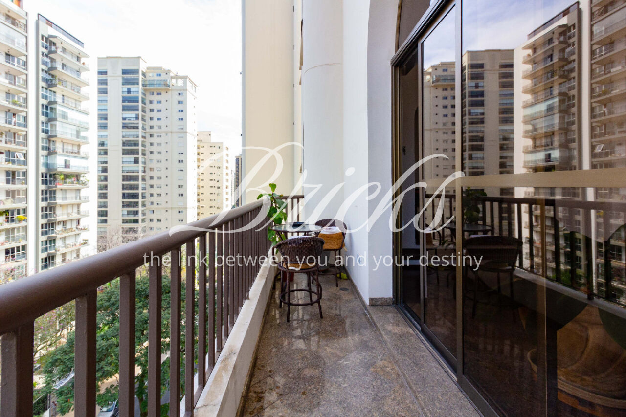Apartamento para Venda - Moema