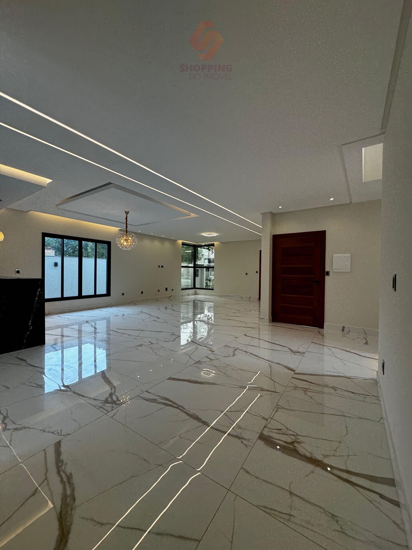 Casa à venda com 4 quartos, 331m² - Foto 6