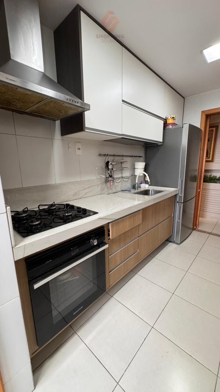 Apartamento à venda com 3 quartos, 108m² - Foto 2