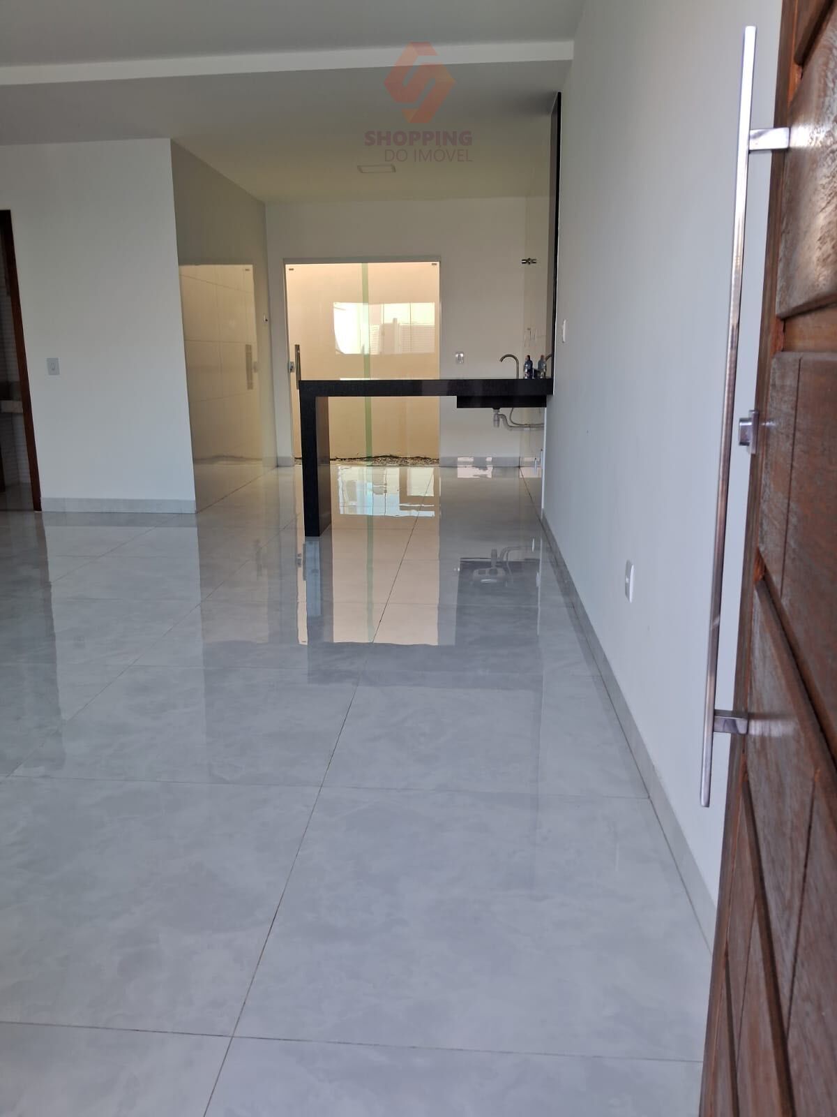 Casa à venda com 3 quartos, 100m² - Foto 3