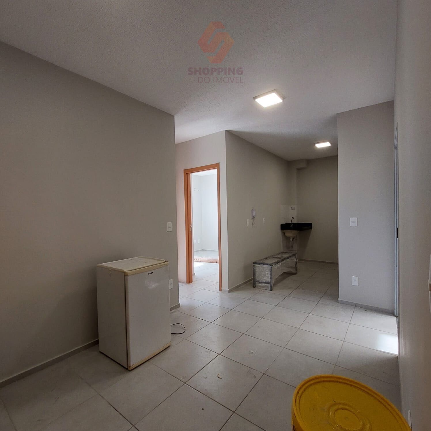 Apartamento à venda com 2 quartos, 45m² - Foto 2