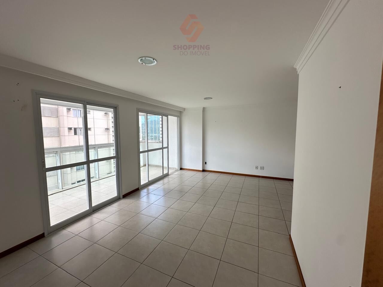 Apartamento à venda com 3 quartos, 100m² - Foto 1