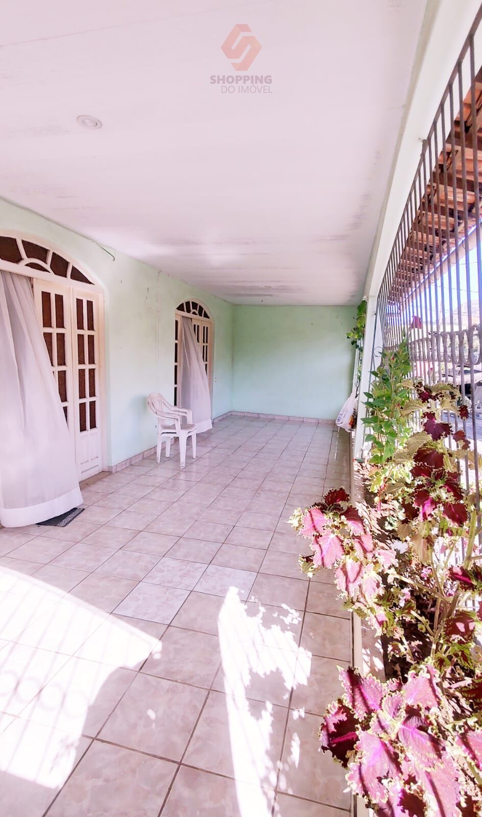 Casa à venda com 5 quartos, 200m² - Foto 3