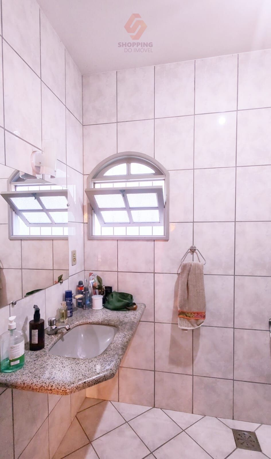 Casa à venda com 5 quartos, 200m² - Foto 15