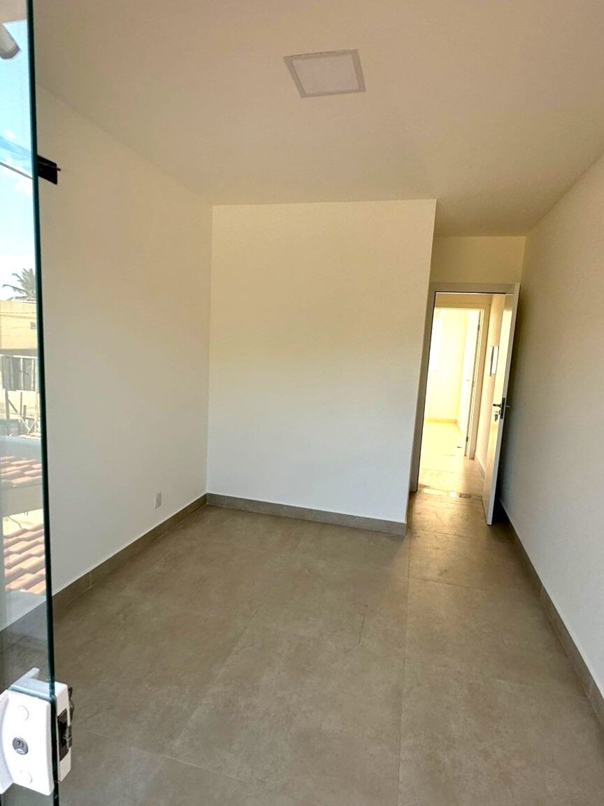 Casa à venda com 2 quartos, 73m² - Foto 5