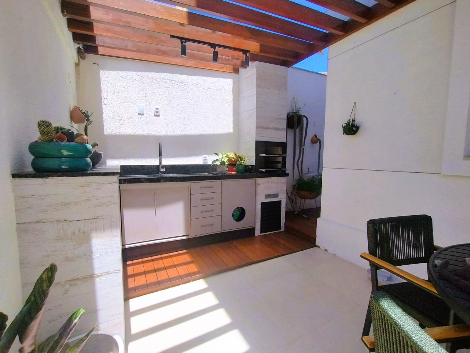 Casa à venda com 4 quartos, 170m² - Foto 8