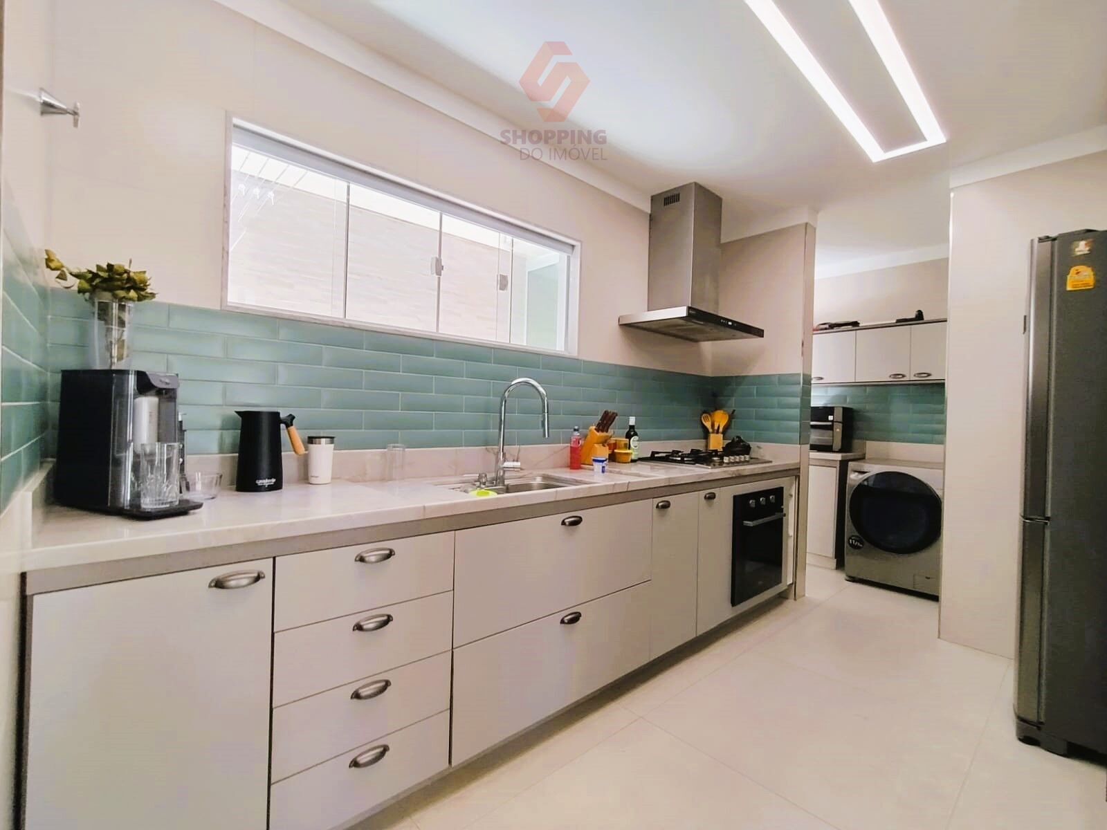 Casa à venda com 4 quartos, 170m² - Foto 16