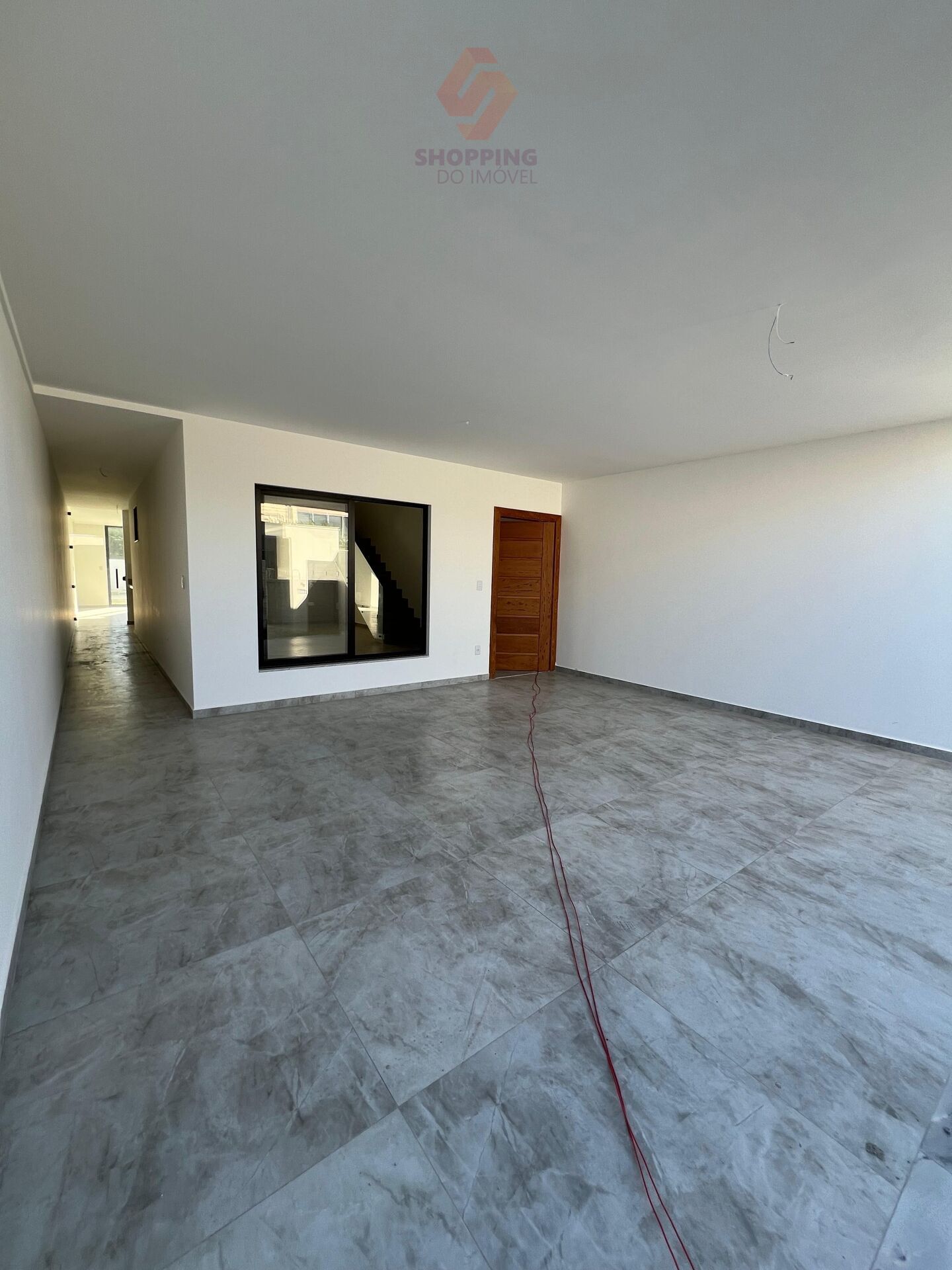 Casa à venda com 3 quartos, 240m² - Foto 3