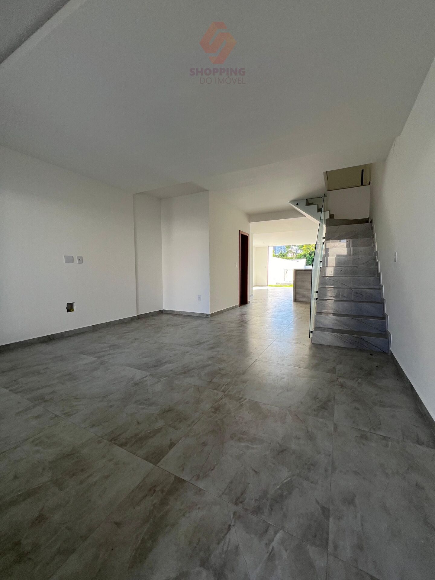 Casa à venda com 3 quartos, 240m² - Foto 5