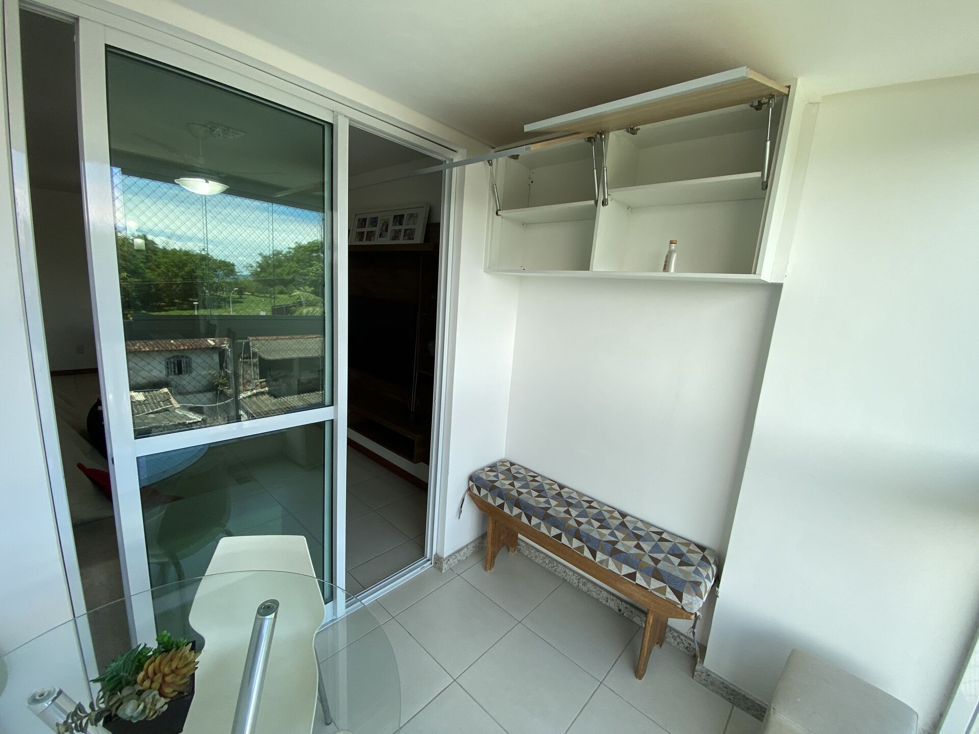 Apartamento à venda com 2 quartos, 64m² - Foto 4