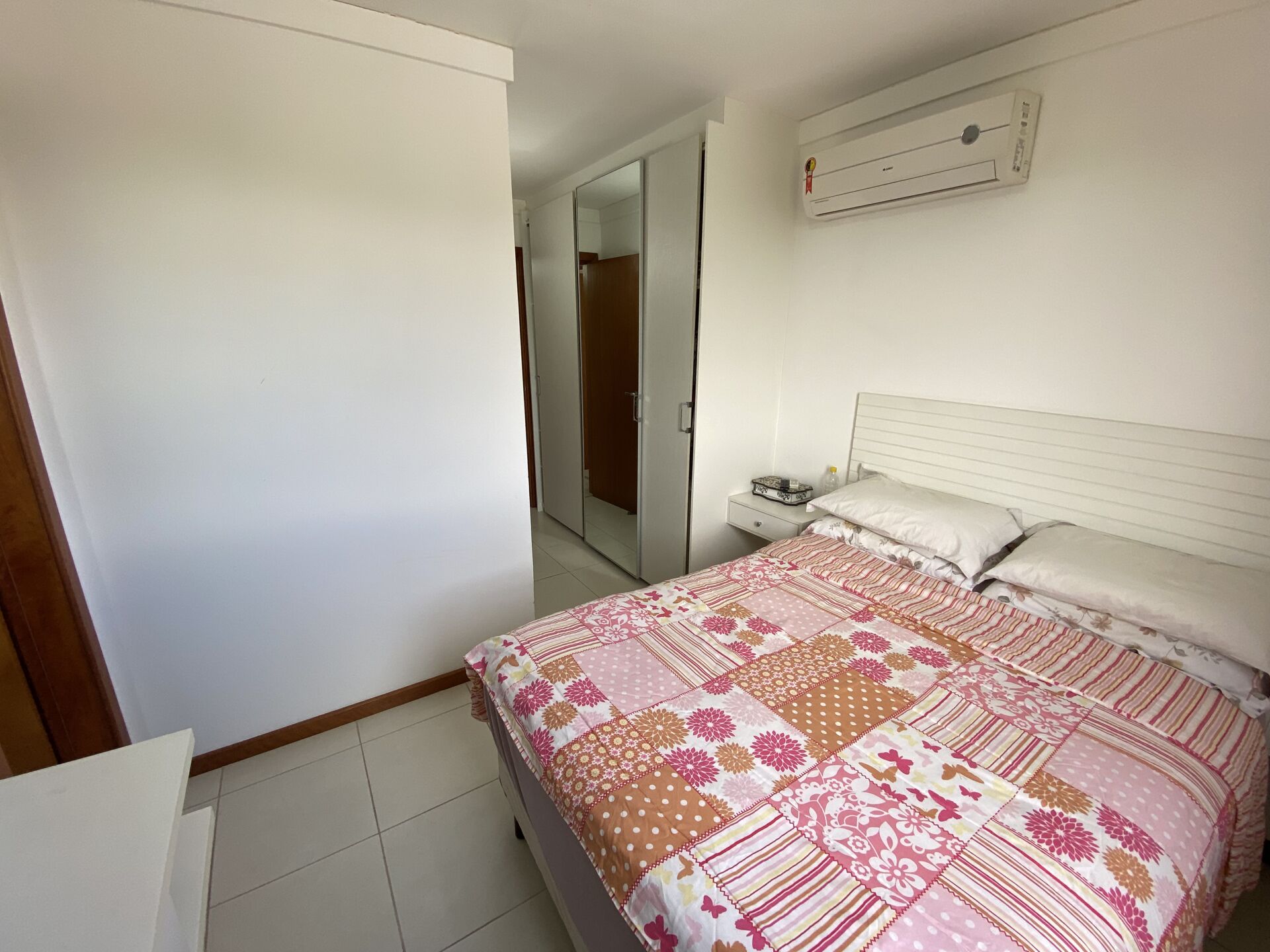 Apartamento à venda com 2 quartos, 64m² - Foto 9