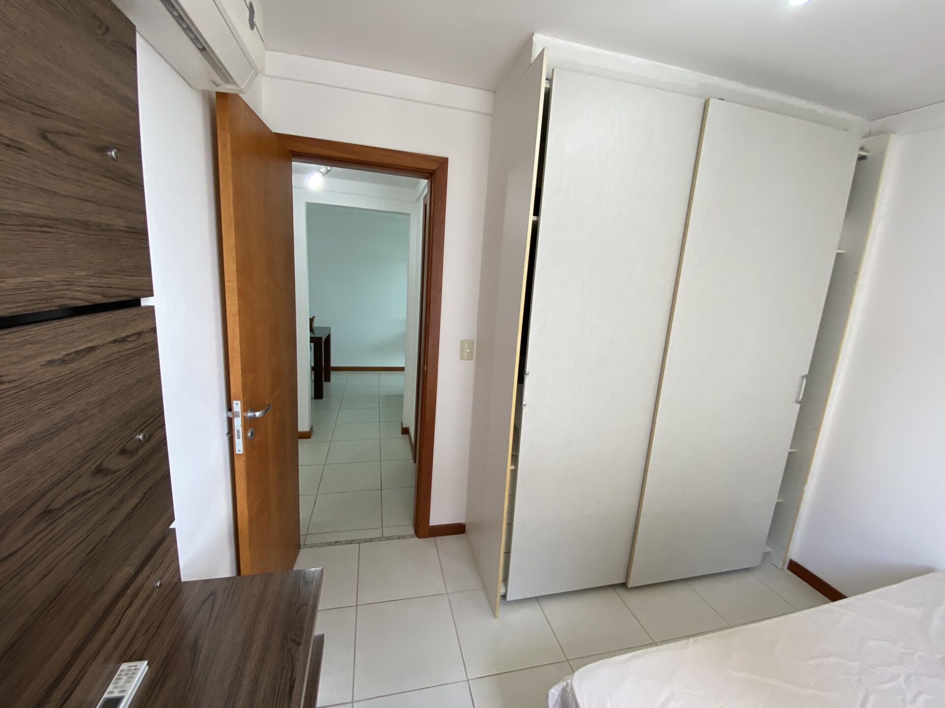 Apartamento à venda com 2 quartos, 64m² - Foto 12