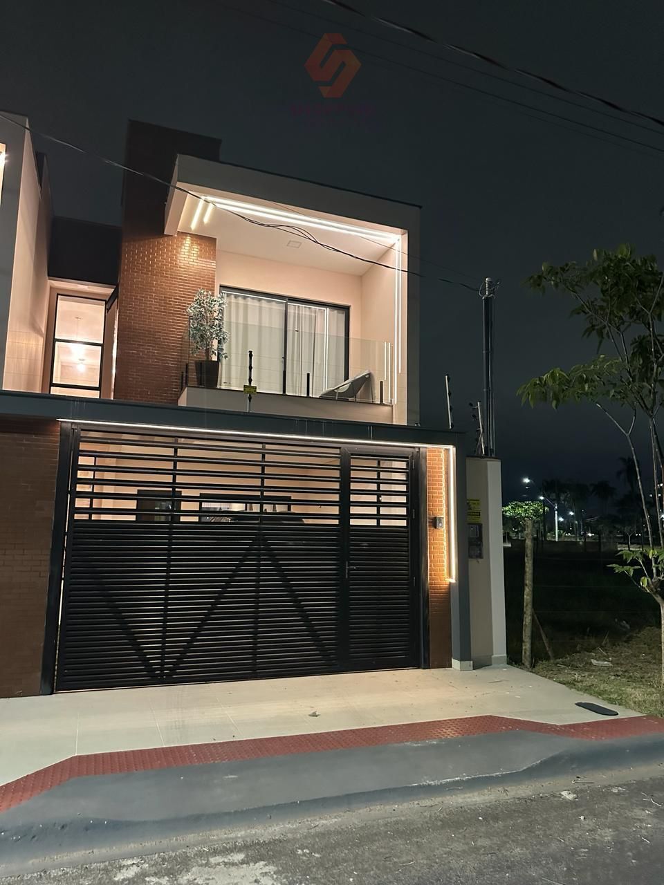 Casa, 3 quartos, 175 m² - Foto 1