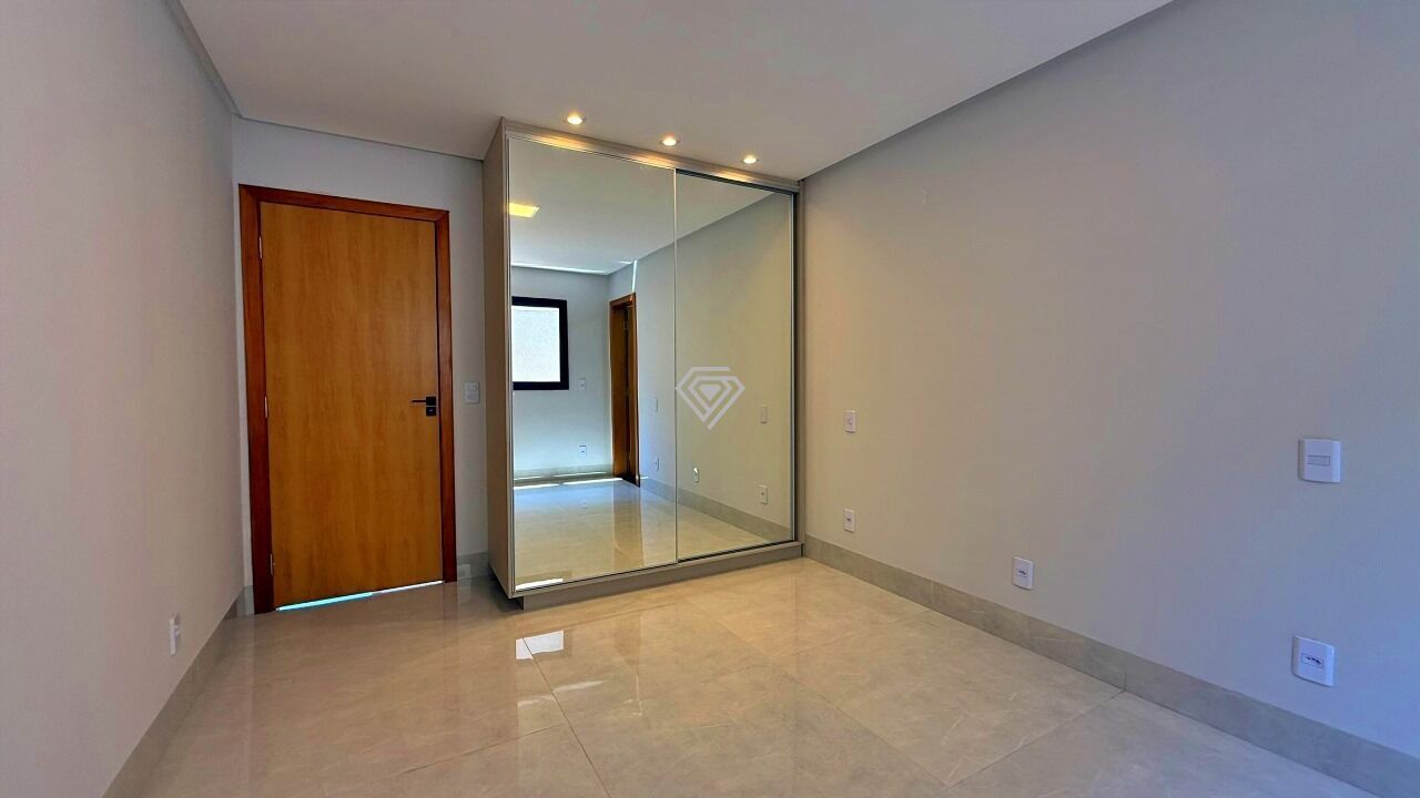 Casa, 4 quartos, 232 m² - Foto 10