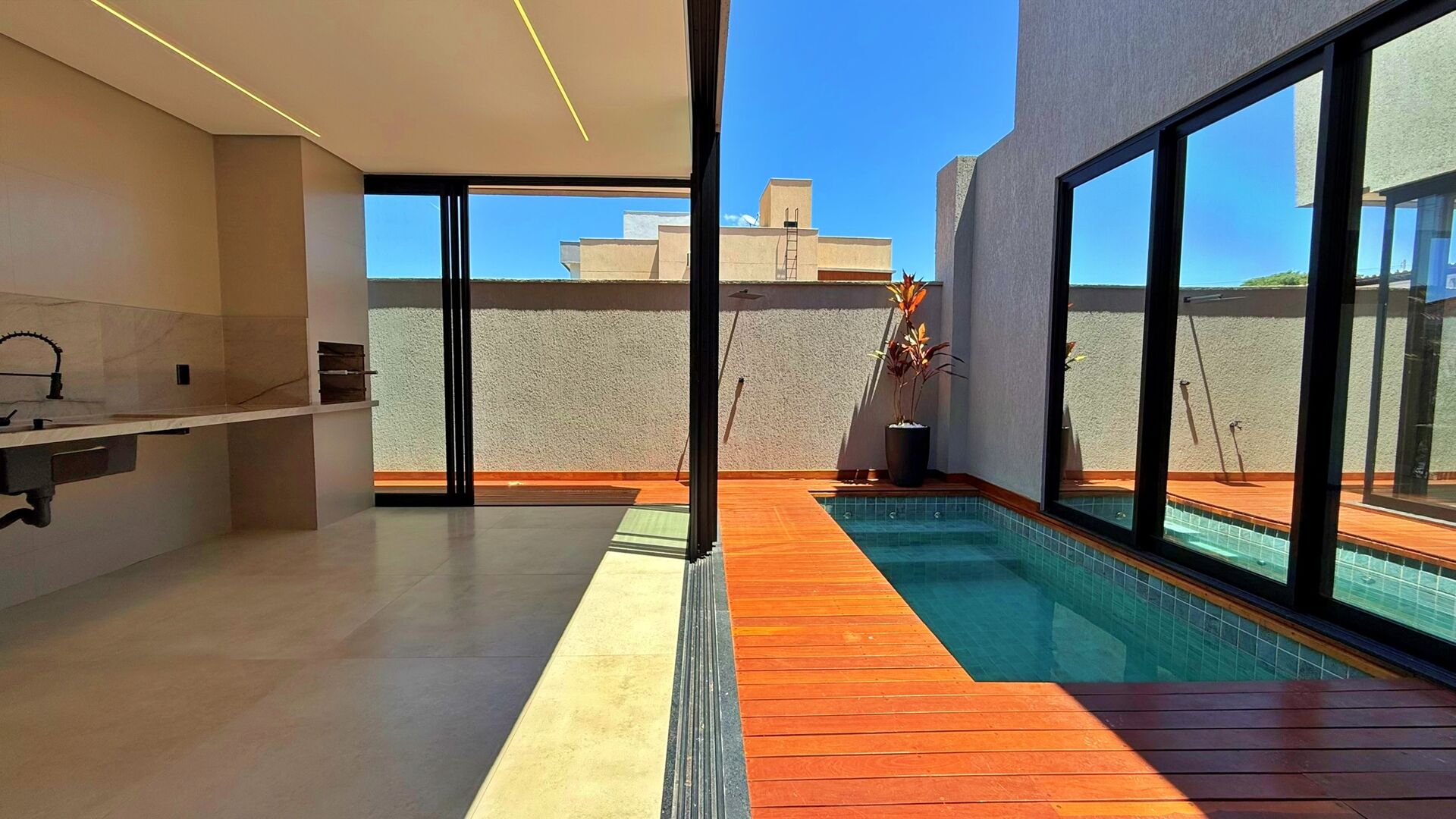 Casa, 3 quartos, 163 m² - Foto 1