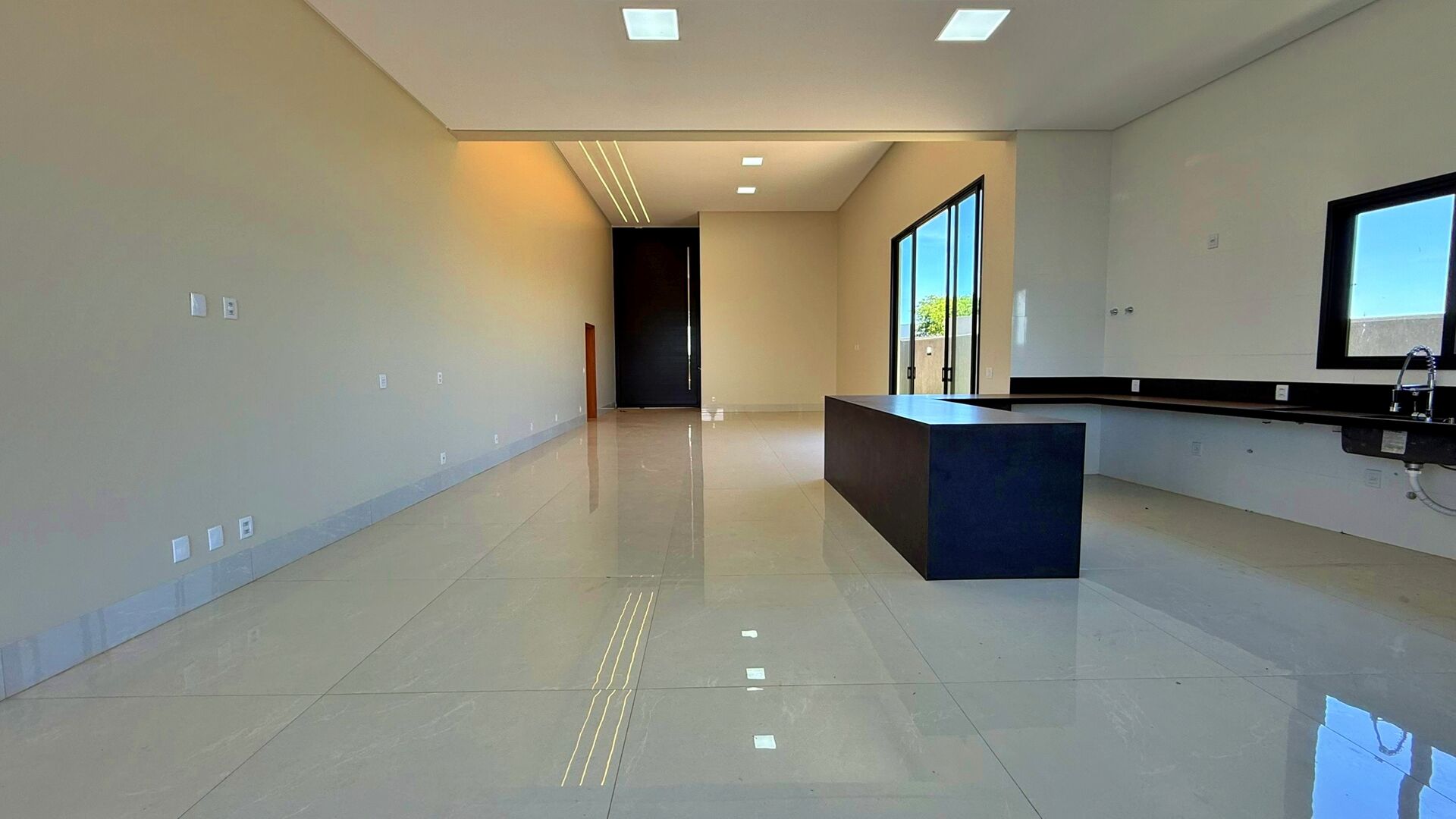 Casa, 4 quartos, 333 m² - Foto 1