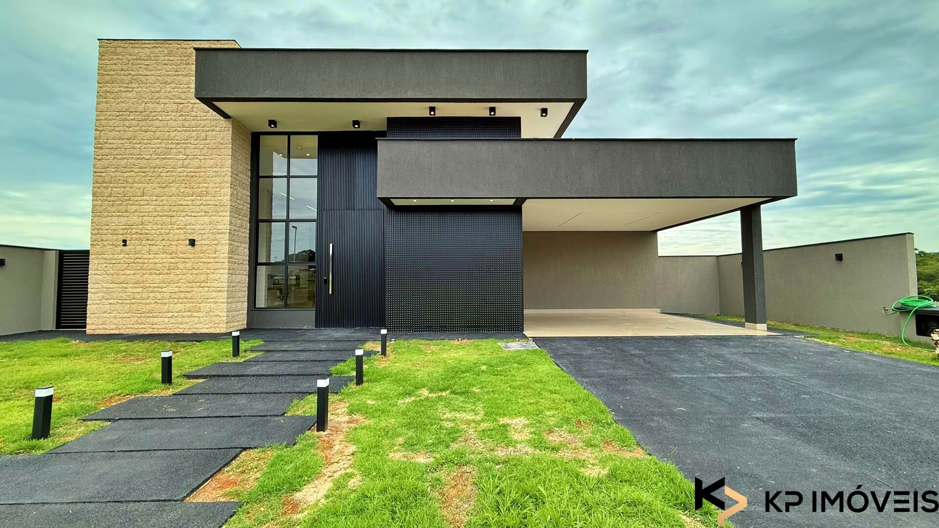 Casa, 4 quartos, 340 m² - Foto 1