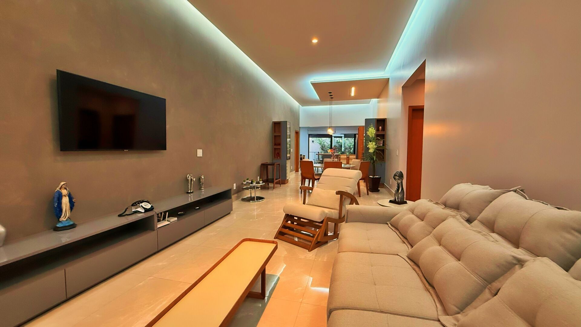 Casa, 4 quartos, 224 m² - Foto 1