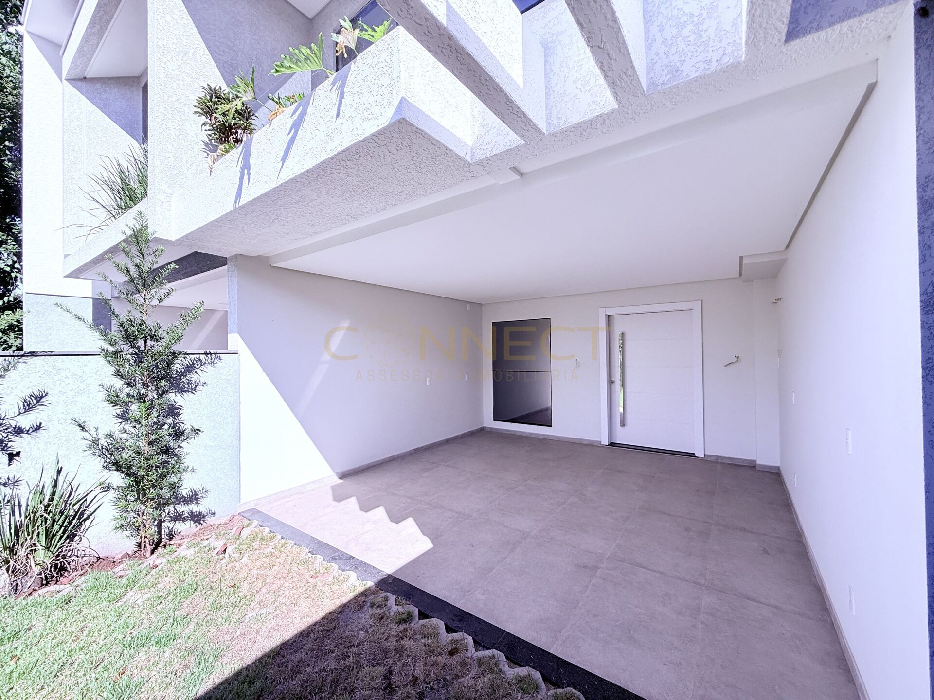 Sobrado triplex com 3 suítes bairro Ponta Aguda — foto 2