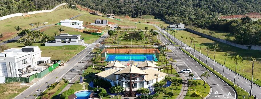 Terreno com 485m2 em Condomínio no Centro de Camboriú - foto 1