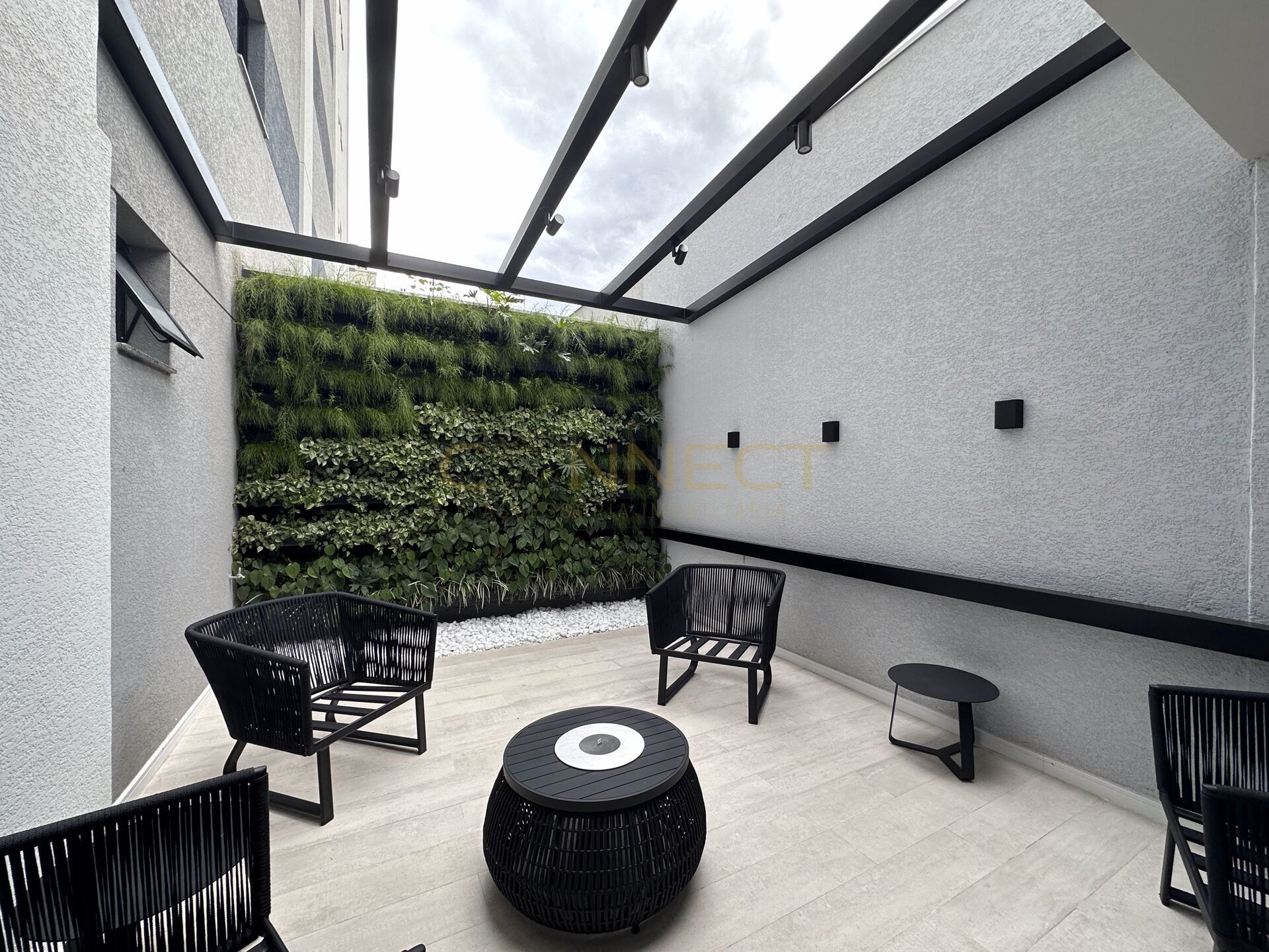 Apartamento 2 Dormitórios sendo 1 Suíte proximo ao Parque Ramiro — foto 3