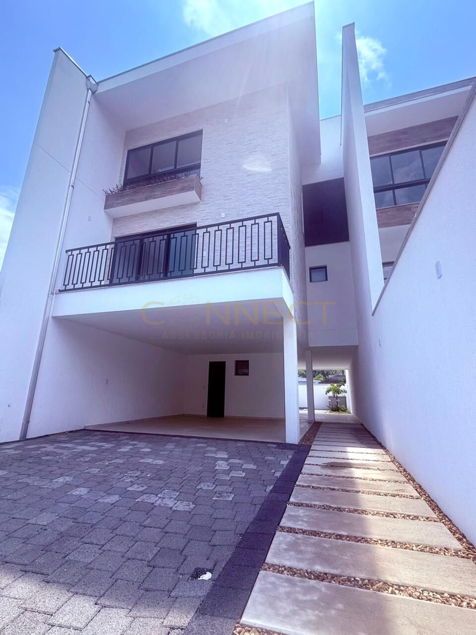 Triplex Exclusivo com Piscina sendo 3 Suítes na Escola Agricola - Blumenau - foto 1