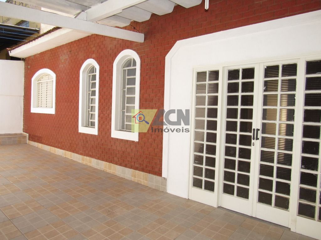 Casa, 4 quartos, 182 m² - Foto 3