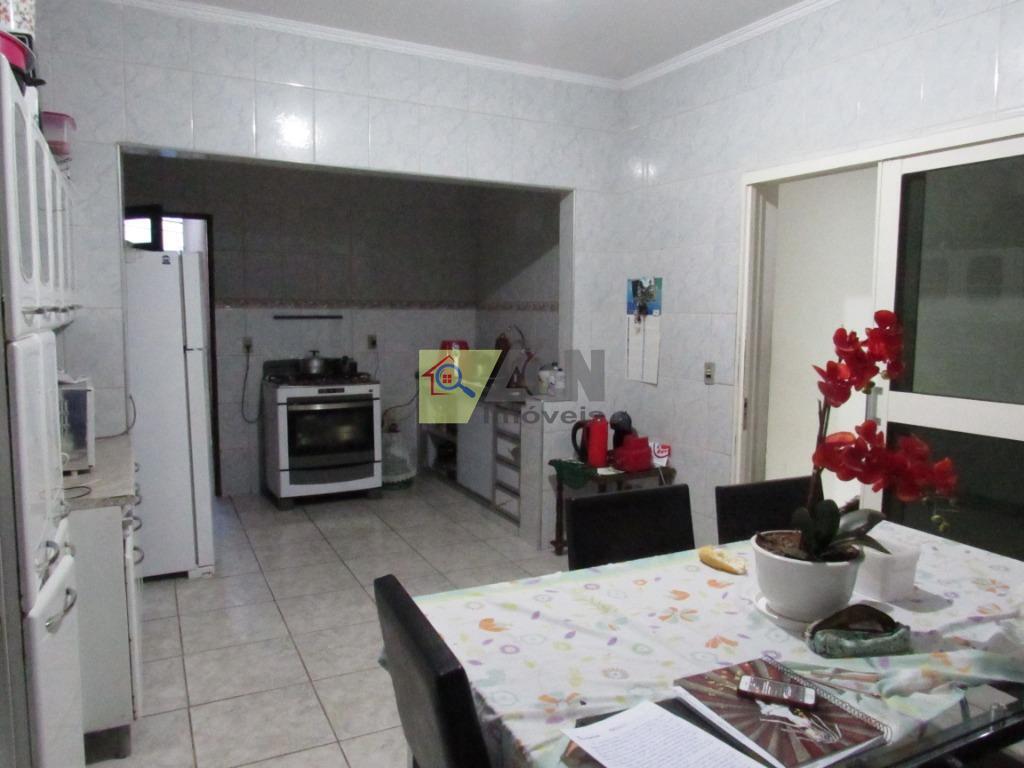Casa, 4 quartos, 200 m² - Foto 26