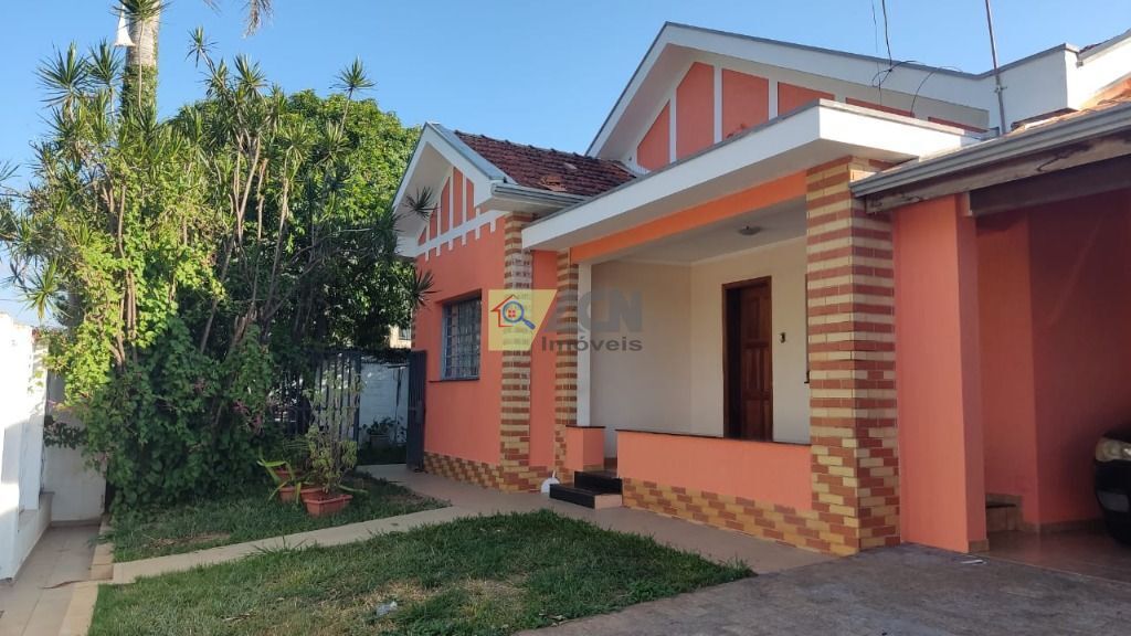 Casa, 3 quartos, 235 m² - Foto 1