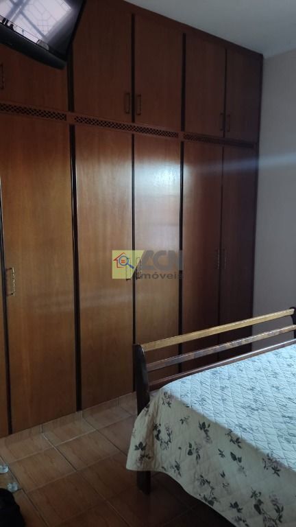 Casa, 3 quartos, 235 m² - Foto 17